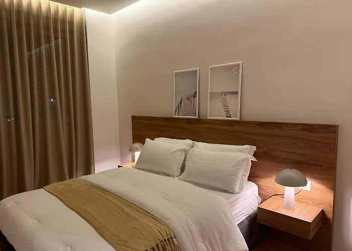 Refined * טיראנה